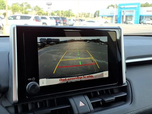 Used 2024 Toyota RAV4 XLE FWD image 8