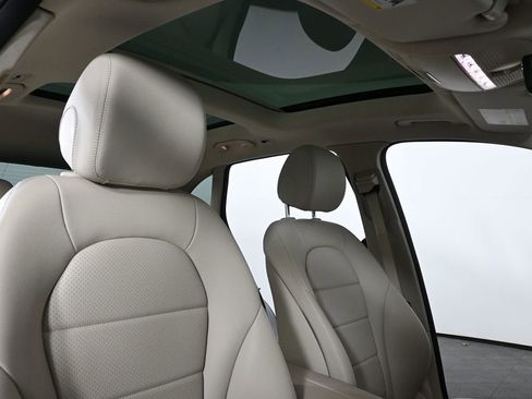 Certified 2022 Mercedes-Benz GLC 300 image 22