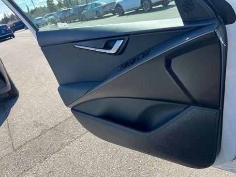 New 2026 Kia Niro LX FWD image 17