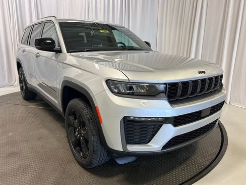 New 2026 Jeep Grand Cherokee L Limited AWD/4WD image 26