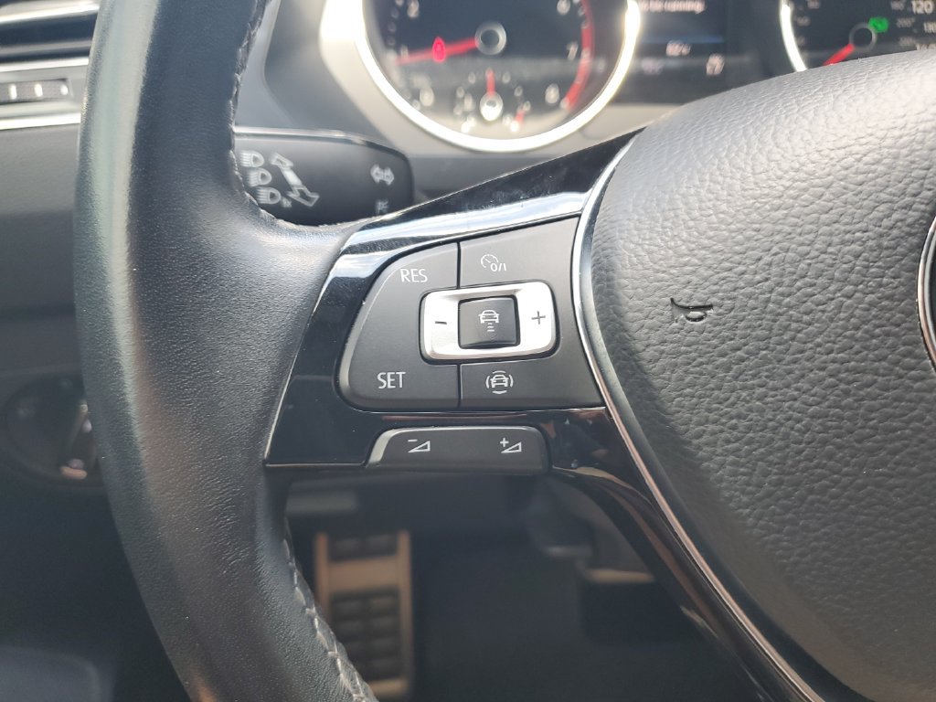Used 2021 Volkswagen Tiguan SE R-Line FWD image 20