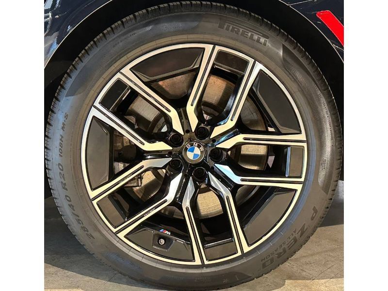 Used 2024 BMW 760i xDrive w/ Premium Package 2 AWD/4WD image 12