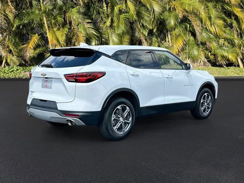 Used 2025 Chevrolet Blazer LT FWD image 4