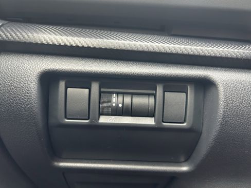 Certified 2024 Subaru Crosstrek 2.0i image 17