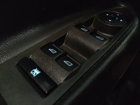 Used 2018 Ford Escape SE w/ SE Sync 3 Package FWD image 27