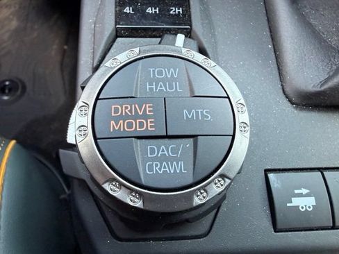 Used 2025 Toyota 4Runner Trailhunter AWD/4WD image 15