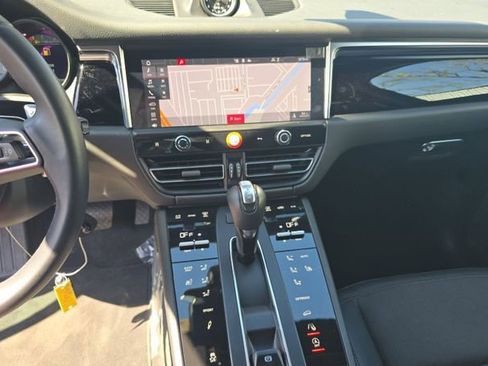 Used 2024 Porsche Macan S image 11