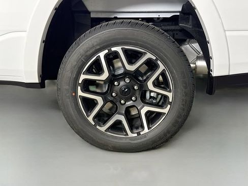 New 2026 RAM 1500 Laramie AWD/4WD image 33