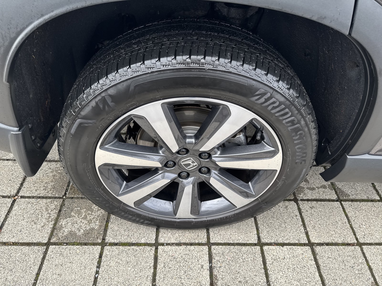 Used 2023 Honda Pilot Touring image 11