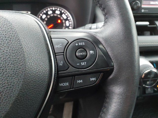 Used 2021 Toyota RAV4 XLE Premium AWD/4WD image 20