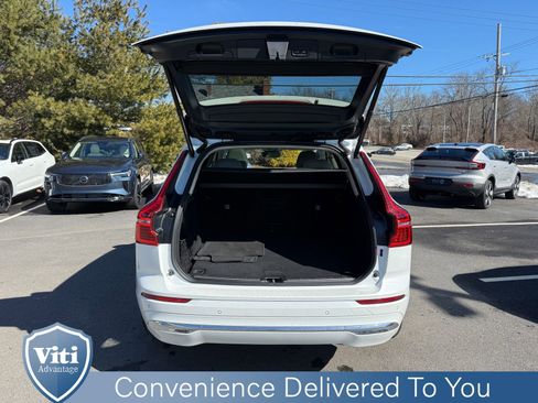 Certified 2023 Volvo XC60 B5 Ultimate w/ Climate Package image 23