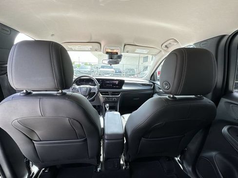Certified 2024 Buick Encore GX Preferred w/ Advanced Technology Package FWD image 27