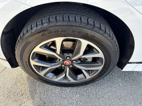 Used 2020 Jaguar I-PACE SE image 12