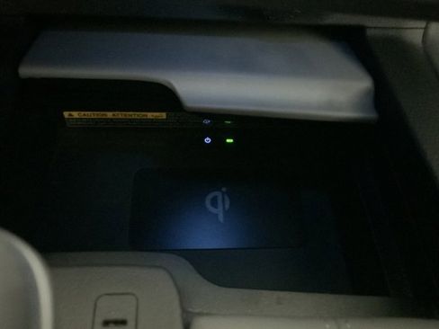 Used 2019 Toyota Avalon Limited image 17