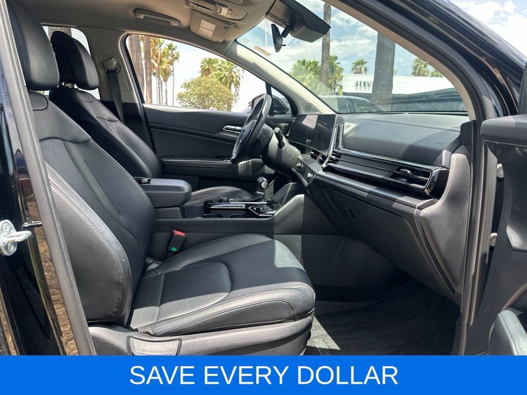 Used 2023 Kia Sportage EX AWD/4WD image 14