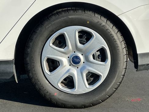 Used 2015 Ford Focus S image 29