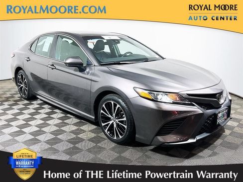 Used 2019 Toyota Camry SE FWD image 1