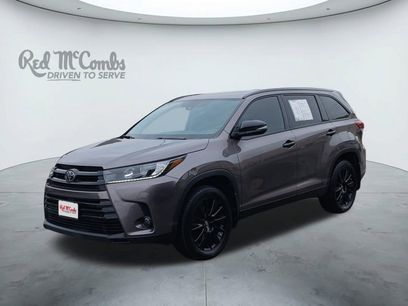 Used 2019 Toyota Highlander SE