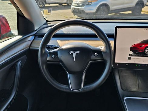 Used 2022 Tesla Model Y Long Range image 20