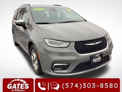 Used 2023 Chrysler Pacifica Limited