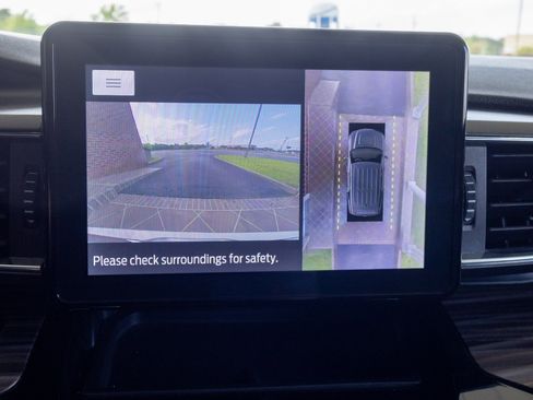 Used 2022 Ford Explorer Limited w/ Equipment Group 301A image 20