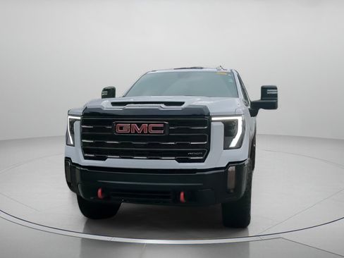 Used 2024 GMC Sierra 2500 AT4X AWD/4WD image 5