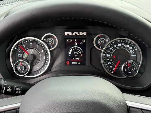 Used 2024 RAM 1500 Big Horn AWD/4WD image 11
