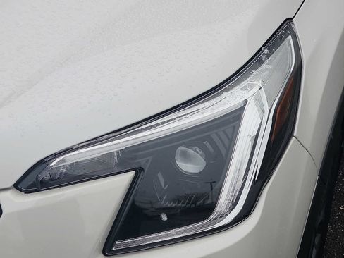 Used 2023 Subaru Forester Premium image 9