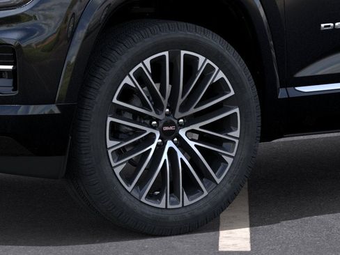 New 2027 GMC Terrain Denali w/ LPO, Floor Liner Package AWD/4WD image 9