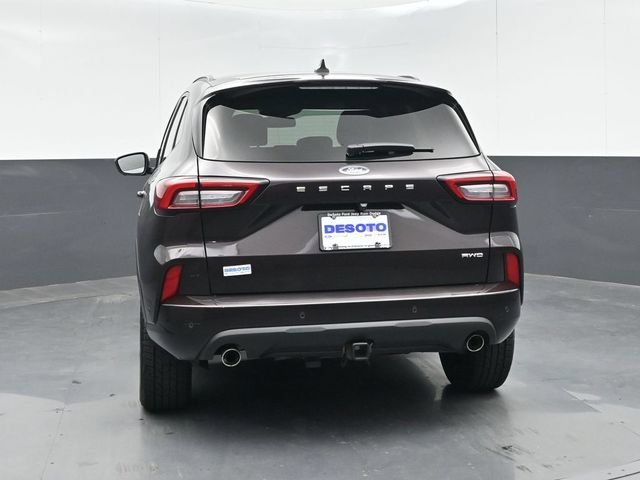 Certified 2023 Ford Escape ST-Line Elite w/ Premium Technology Package AWD/4WD image 7