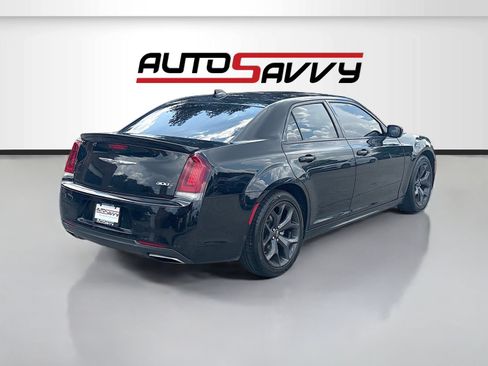 Used 2023 Chrysler 300 S w/ Comfort Group RWD image 7