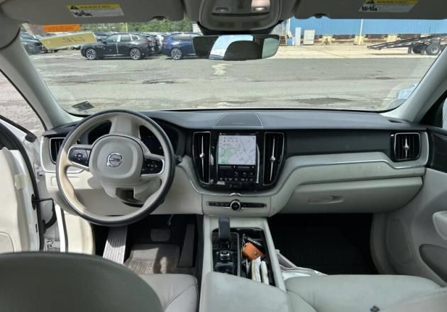 Used 2024 Volvo XC60 B5 Plus w/ Protection Package Premier AWD/4WD image 8