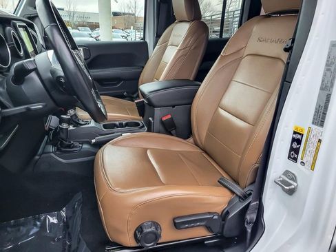 Used 2022 Jeep Wrangler Unlimited Sahara w/ Cold Weather Group image 8