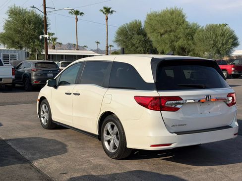 Used 2018 Honda Odyssey EX image 4
