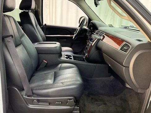 Used 2012 Chevrolet Tahoe LT image 29