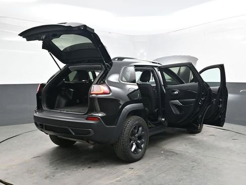 Used 2020 Jeep Cherokee Latitude AWD/4WD image 46