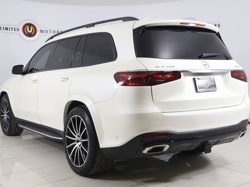 Used 2024 Mercedes-Benz GLS 580 4MATIC image 4