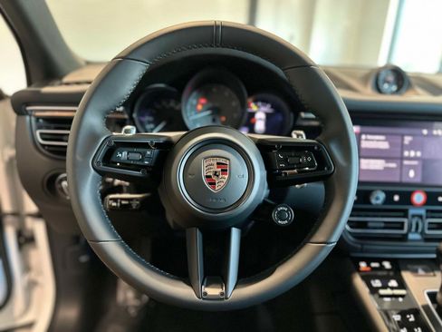 Used 2026 Porsche Macan S AWD/4WD image 25
