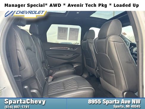 Used 2023 Buick Enclave Avenir image 20