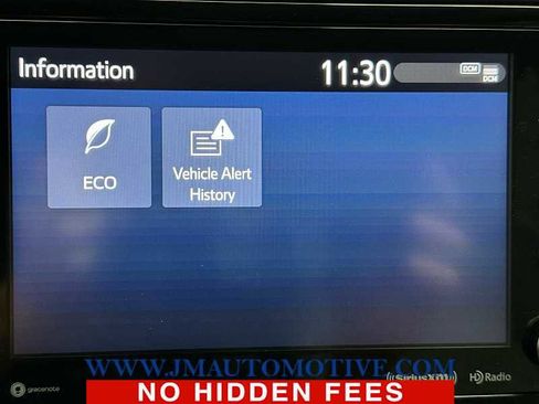 Used 2021 Toyota Highlander XLE image 30