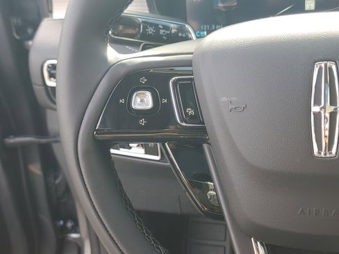 New 2026 Lincoln Corsair Premiere image 17