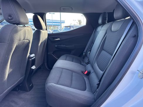 Used 2022 Chevrolet Bolt EUV LT w/ Comfort Package image 10