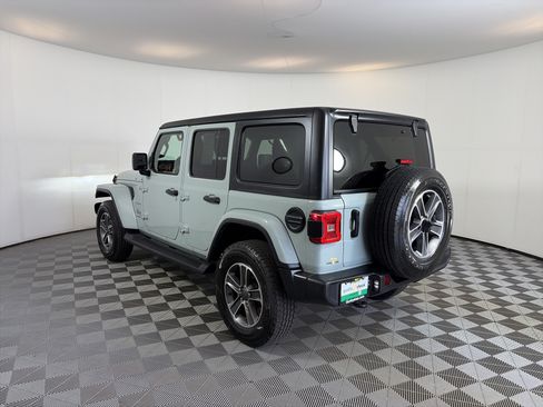 Used 2023 Jeep Wrangler Unlimited Sahara w/ LED Lighting Group AWD/4WD image 8
