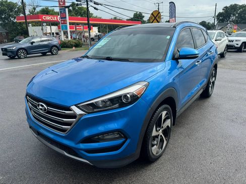 Used 2016 Hyundai Tucson Limited w/ Option Group 03 AWD/4WD image 3