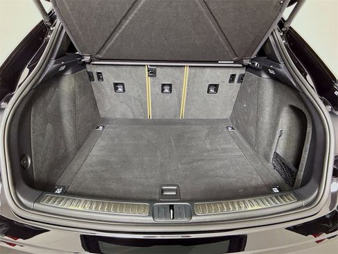 Certified 2025 Porsche Macan image 29