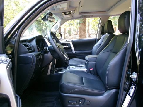 Used 2024 Toyota 4Runner Limited RWD image 10