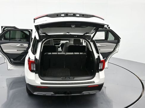 New 2026 Ford Explorer Active w/ Active Comfort Package RWD image 60