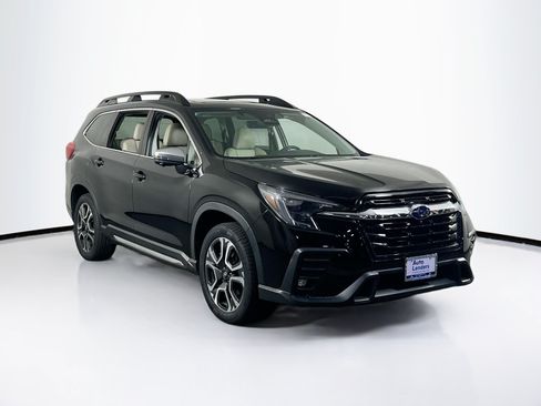 Used 2023 Subaru Ascent Limited w/ Technology Package AWD/4WD image 3