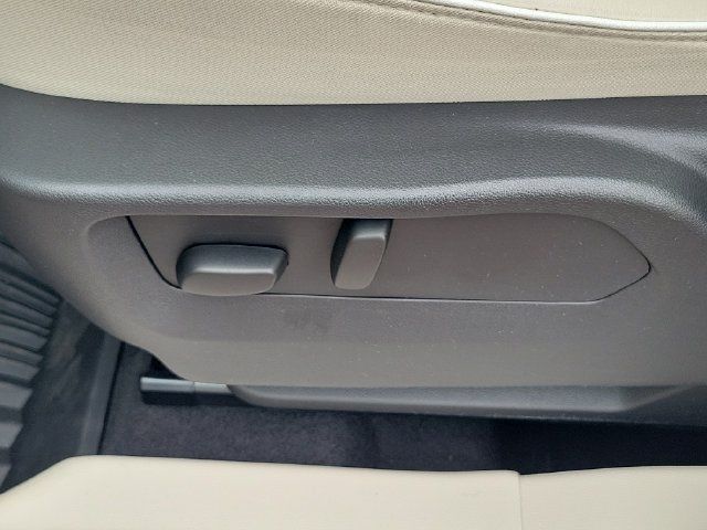 Used 2023 Buick Envision Avenir AWD/4WD image 7