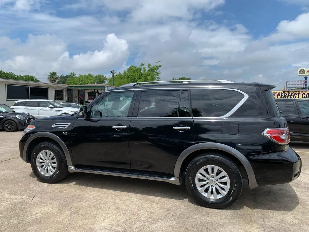 Used 2017 Nissan Armada SV w/ Driver Package RWD image 9